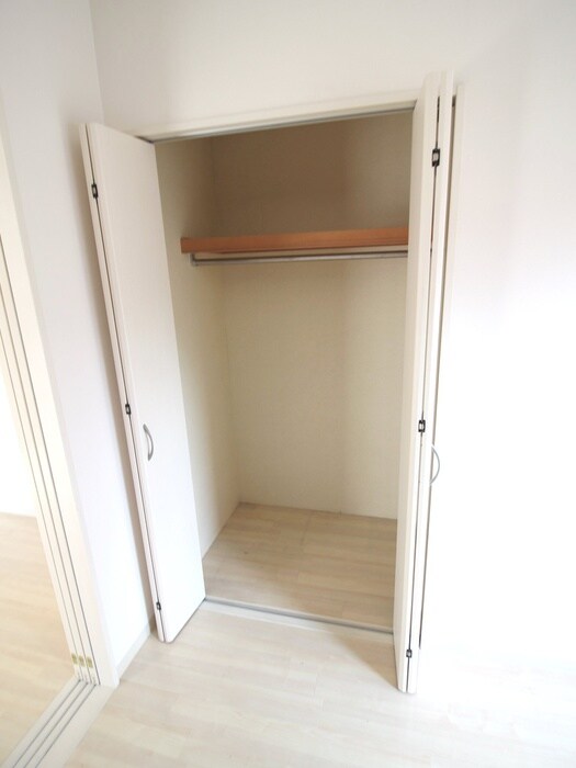 物件内観写真15　(収納)