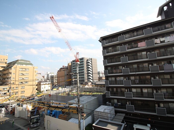 物件内観写真20　(室内からの展望)