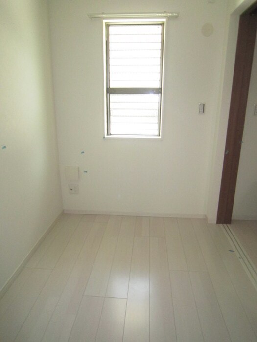 物件内観写真6　(居室)
