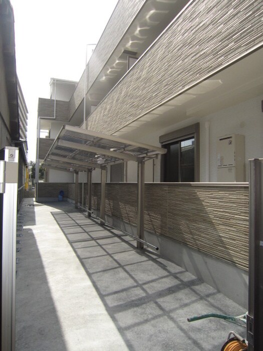 物件外観写真3　(駐輪場)