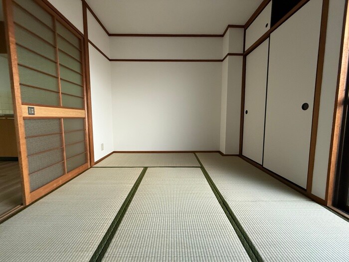 物件内観写真7　(居室)