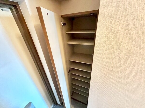 靴箱
