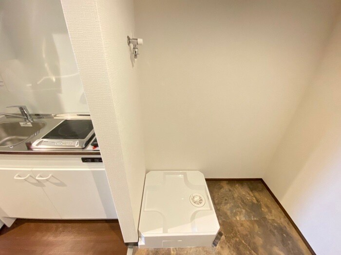 物件内観写真16　(洗濯機置場)