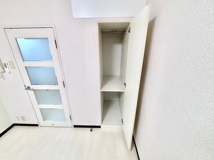 物件内観写真15　(収納)