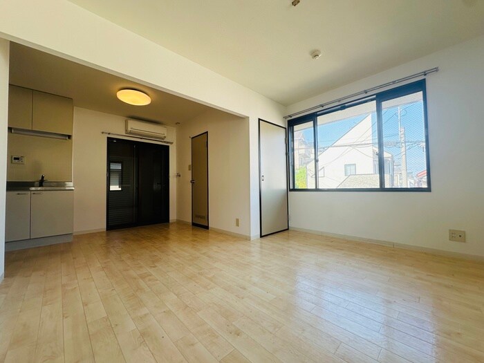 物件内観写真4　(居室)