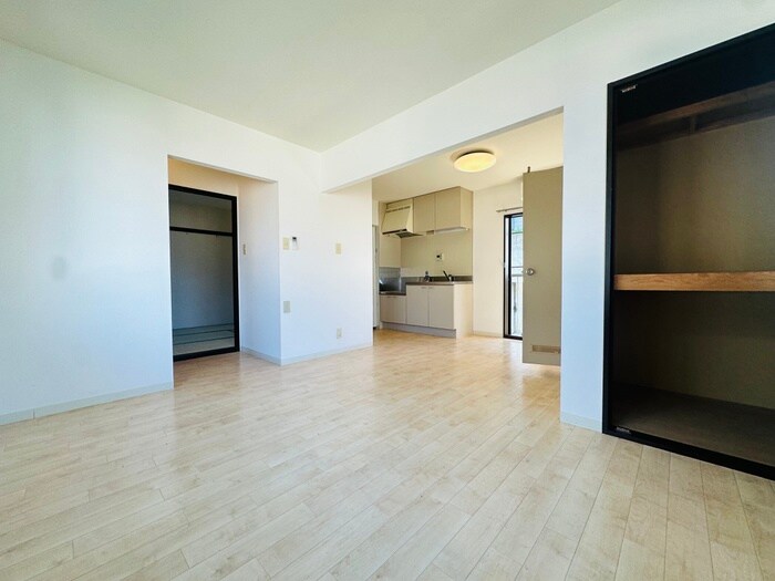 物件内観写真14　(居室)