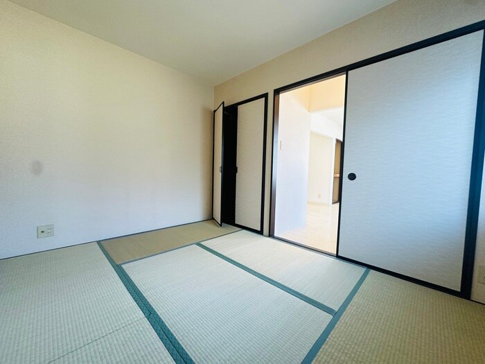 物件内観写真16　(居室)