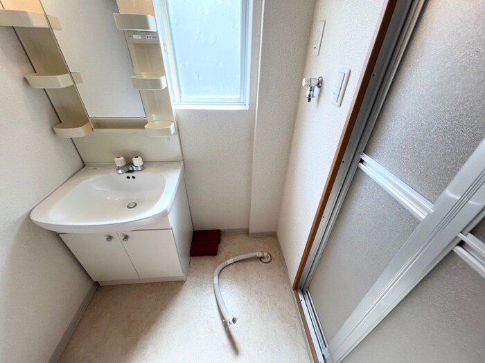 物件内観写真9　(洗濯機置場)