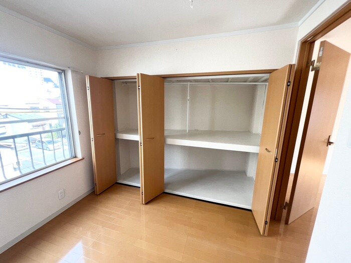 物件内観写真15　(収納)