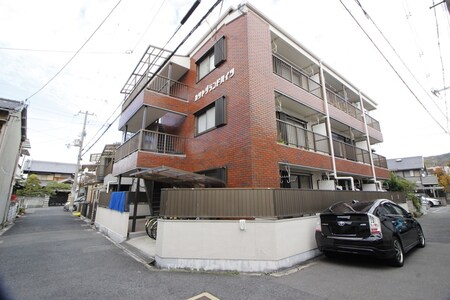 カリヤグランドハイツ外観写真