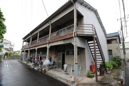 石原文化　西棟（1F）外観写真