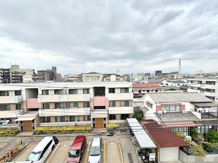 物件内観写真19　(室内からの展望)