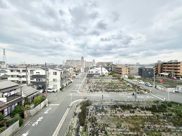 物件内観写真22　(室内からの展望)