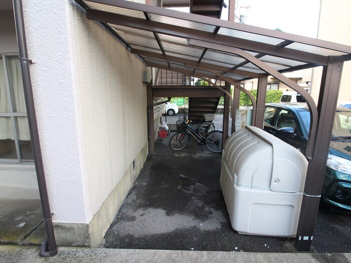 物件外観写真3　(駐輪場)