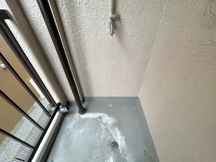 物件内観写真16　(洗濯機置場)