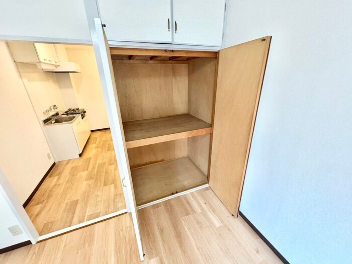 物件内観写真18　(収納)