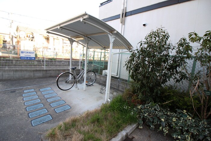 物件外観写真5　(駐輪場)