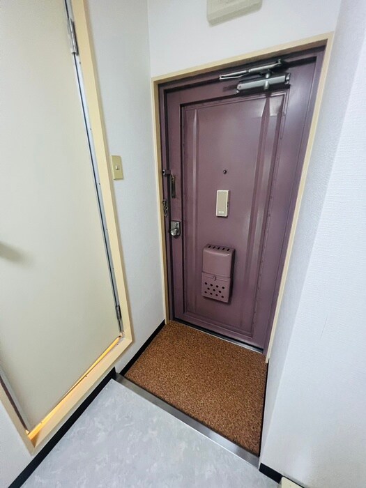 物件内観写真15　(玄関)