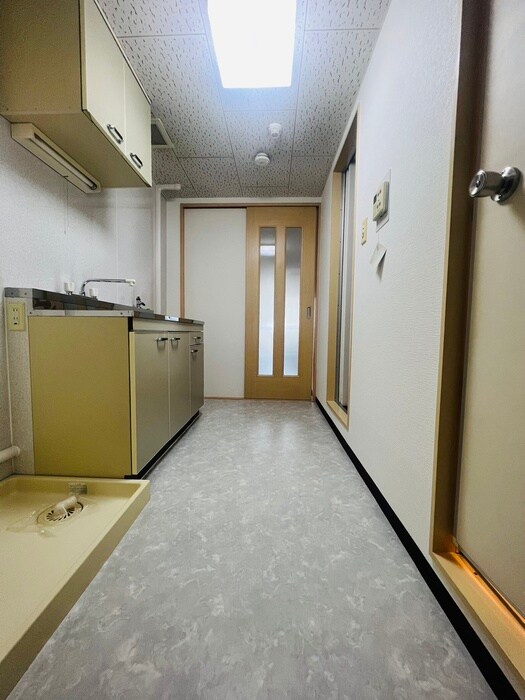 物件内観写真16　(廊下)