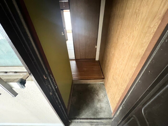 物件内観写真13　(玄関)