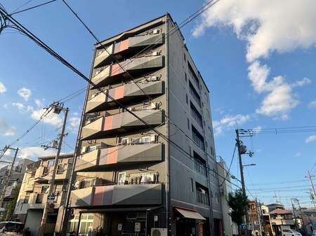 ビックフィールド外観写真