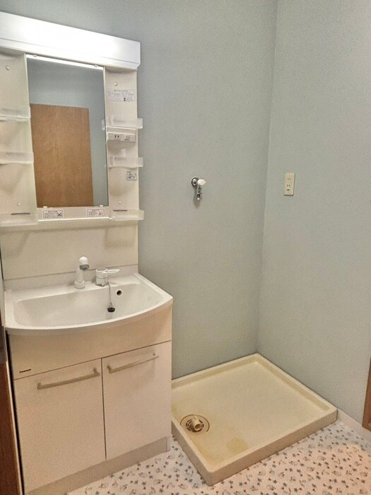 物件内観写真8　(洗面)