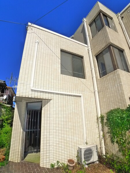 メゾン嵯峨外観写真