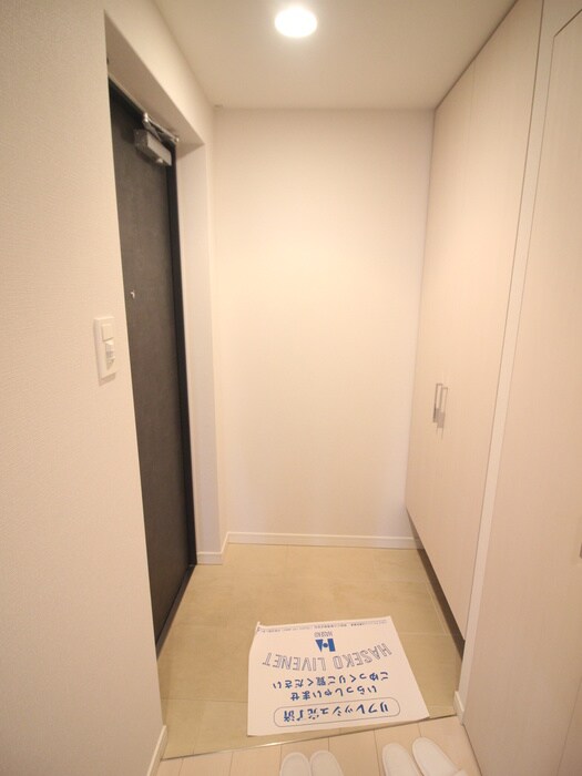 物件内観写真19　(玄関)