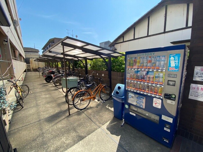物件外観写真5　(駐輪場)