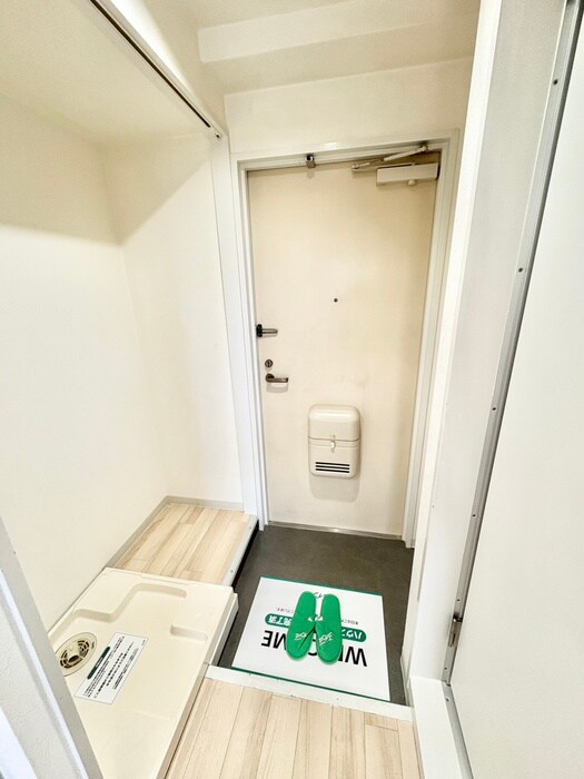 物件内観写真13　(玄関)