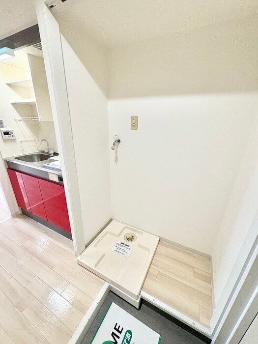 物件内観写真17　(洗濯機置場)