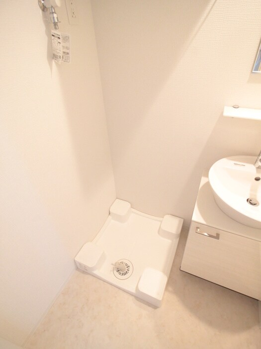 物件内観写真11　(洗濯機置場)