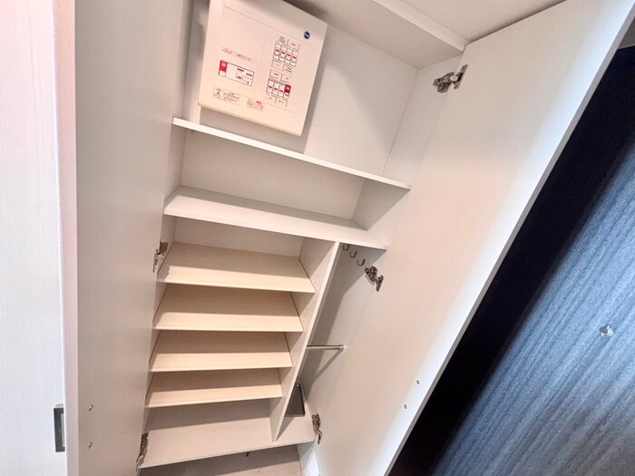 物件内観写真14　(靴箱)