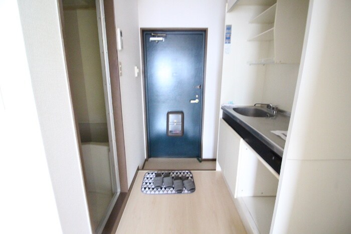 物件内観写真16　(玄関)