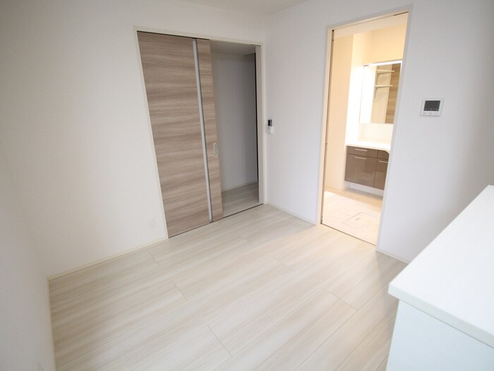 物件内観写真9　(居室)