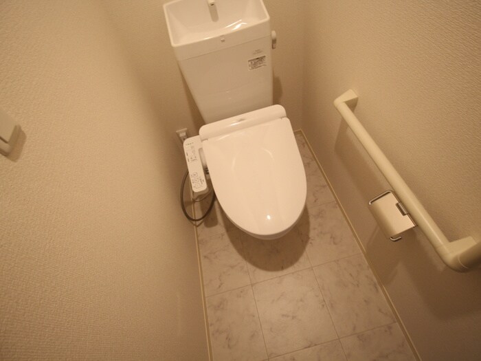 物件内観写真12　(トイレ)