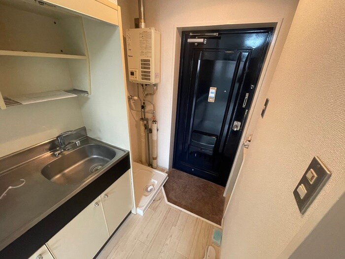 物件内観写真17　(玄関)