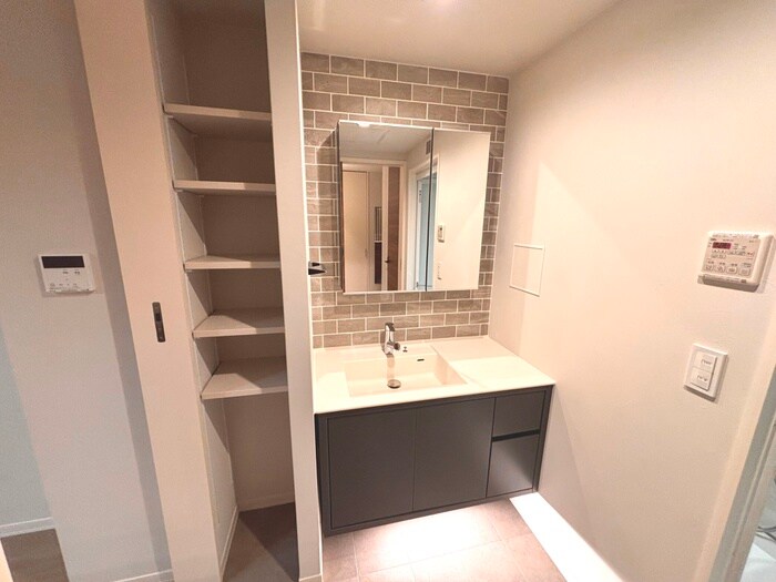 物件内観写真10　(洗面)