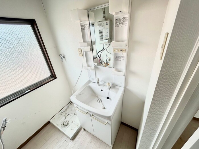 物件内観写真11　(洗面)