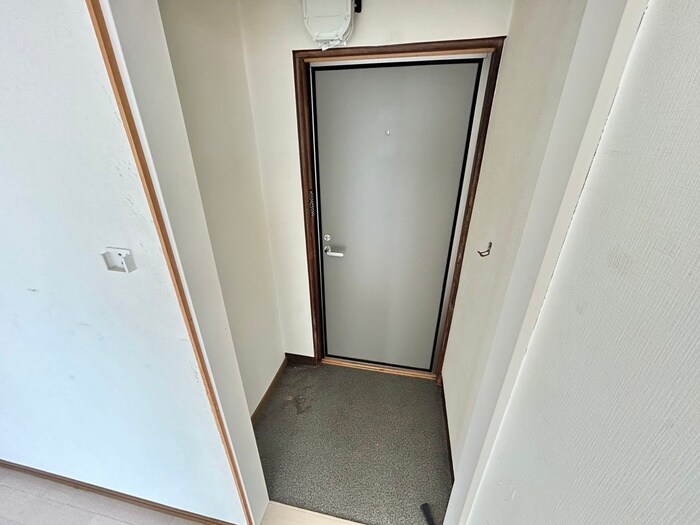 物件内観写真21　(玄関)