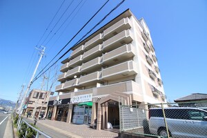 ソレイユ桂外観写真