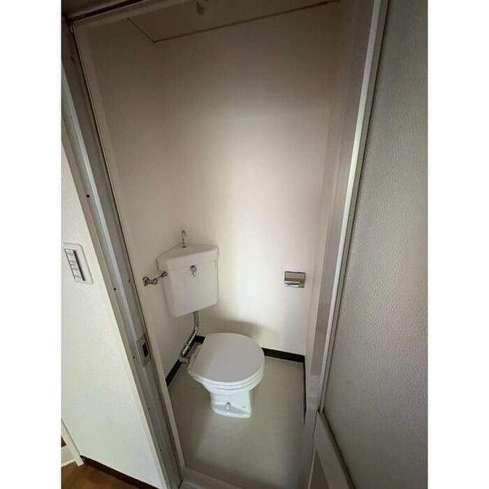 物件内観写真13　(トイレ)