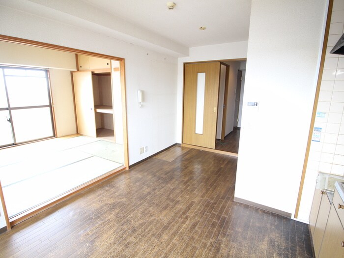 物件内観写真8　(居室)