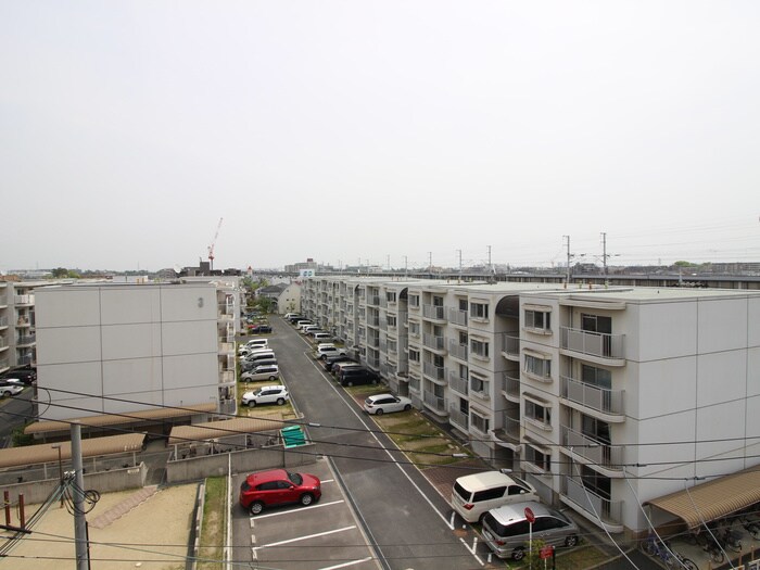 物件内観写真16　(室内からの展望)