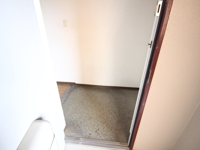 物件内観写真19　(玄関)
