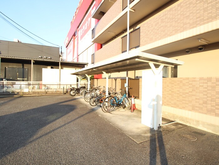物件外観写真5　(駐輪場)