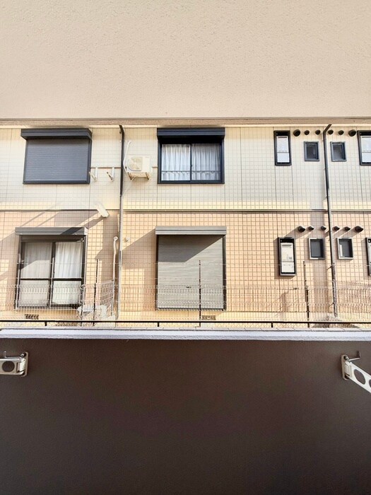 物件内観写真16　(室内からの展望)