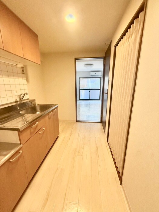 物件内観写真18　(廊下)