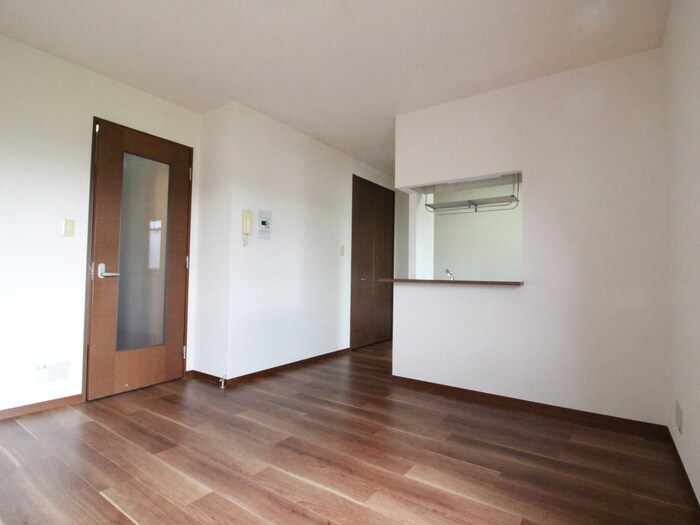 物件内観写真4　(居室)