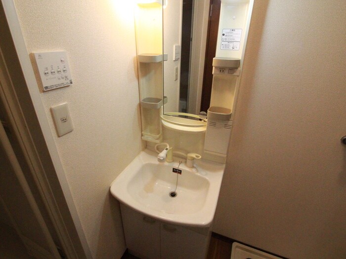 物件内観写真7　(洗面)